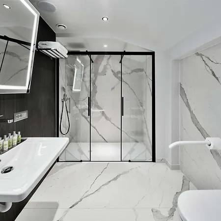 Doubletree By Hilton Hotel 4*