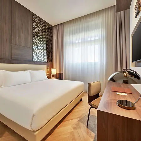 Doubletree By Hilton Hotel