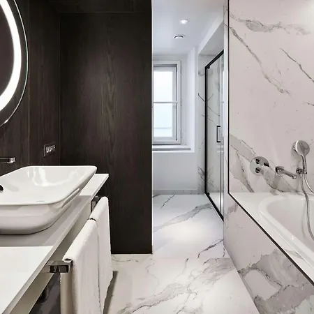 Doubletree By Hilton Hotel