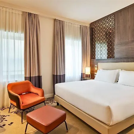 Отель Doubletree By Hilton Триест