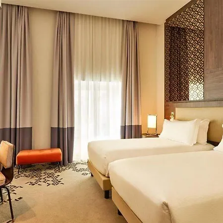 Doubletree By Hilton Отель Триест