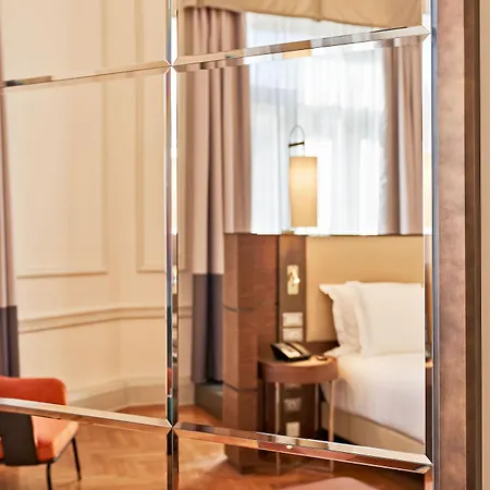 Doubletree By Hilton Triëst