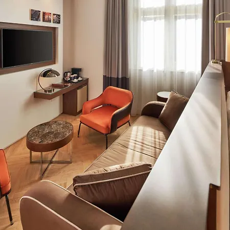 Отель Doubletree By Hilton 4*