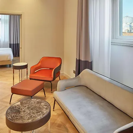 Отель Doubletree By Hilton Триест