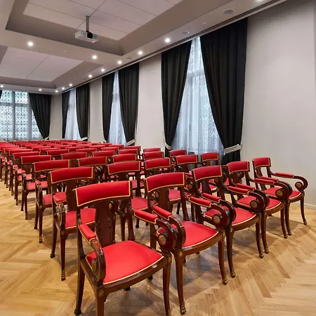 Doubletree By Hilton Hotel