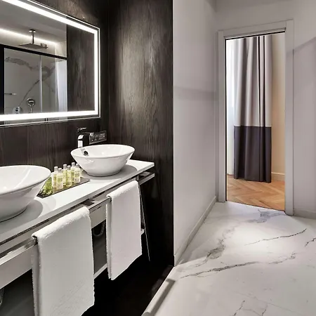 Doubletree By Hilton Триест