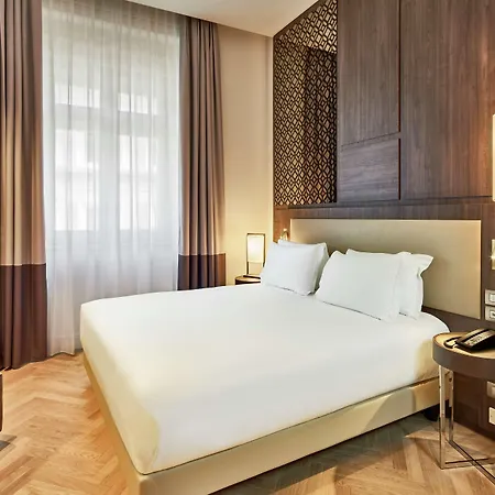 Doubletree By Hilton Triëst