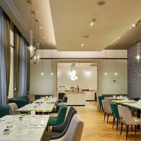 Отель Doubletree By Hilton Триест