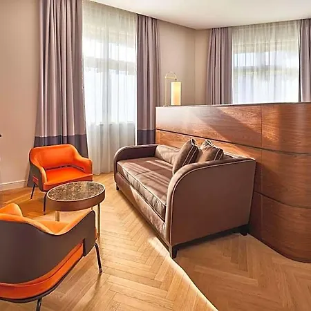 Отель Doubletree By Hilton