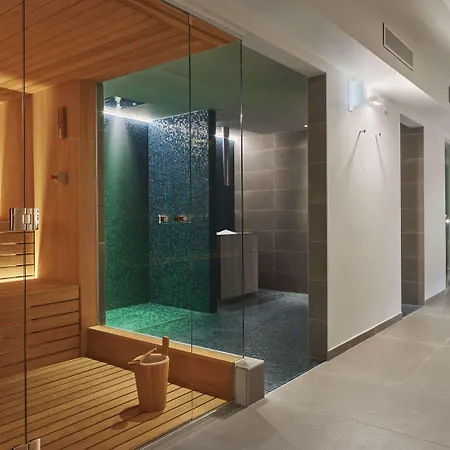 Doubletree By Hilton فندق
