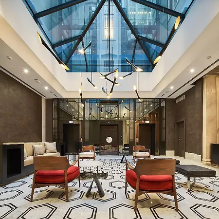 Doubletree By Hilton Отель Триест