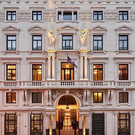 Doubletree By Hilton Отель 4*